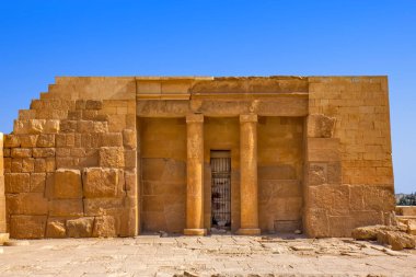 Mısır 'daki Giza kompleksindeki antik Mastaba mezarı.