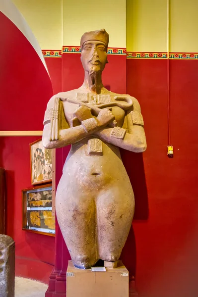 Kolos Nefertitský Káhiře — Stock fotografie