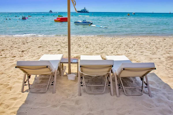 Sun Loungers Umbrellas Beach — Stock Photo, Image