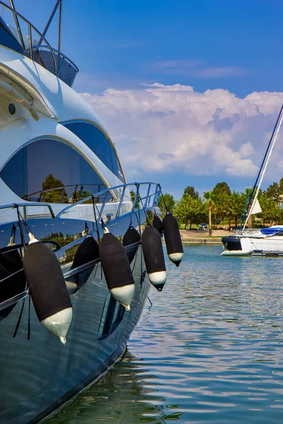 Yacht Den Moderna Hamnen Sani Grekland — Stockfoto