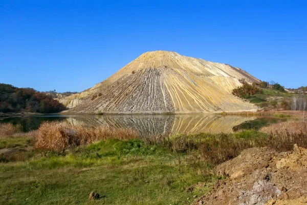 Mullock Hill Atrás Open Pit Bor Veliki Krivelj Sérvia — Fotografia de Stock