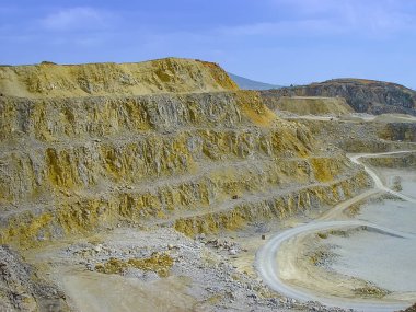 Belgrad, Sırbistan ve Strazilovo taş ocaklarının yakınında açık bir çukur