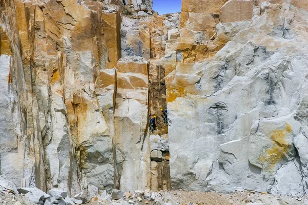 Lavorare Nella Fossa Aperta Pietra Marmo — Foto Stock