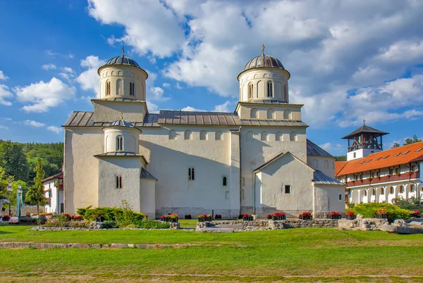 Widok Serbski Klasztor Prawosławny Pobliżu Prijepolje Serbia — Zdjęcie stockowe
