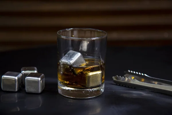 Glass Whiskey Metal Ice Cubes Table — Fotografie, imagine de stoc