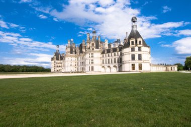 en büyük Fransız Ortaçağ Kalesi (Loire Valley)