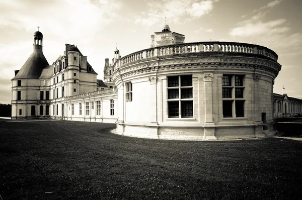 Die größte mittelalterliche Burg Frankreichs (Loire-Tal)) — Stockfoto