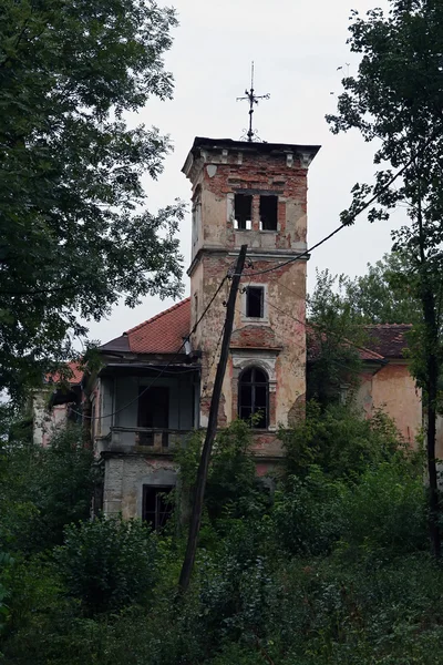 Zničený dům — Stock fotografie