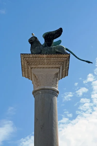 Lion statue — Stock Photo, Image