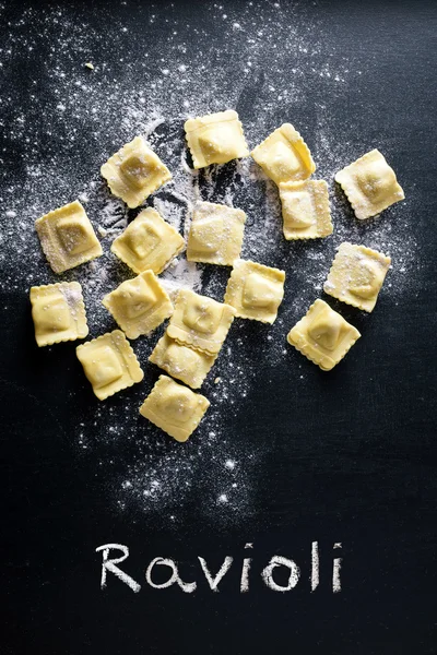 Att göra ravioli — Stockfoto