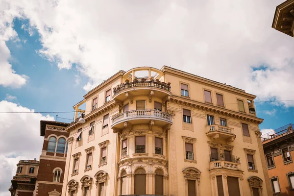 อาคารในเม องโรม ตาล — ภาพถ่ายสต็อก