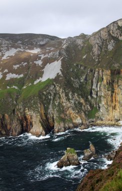 donegal Slieve lig kayalıklarla