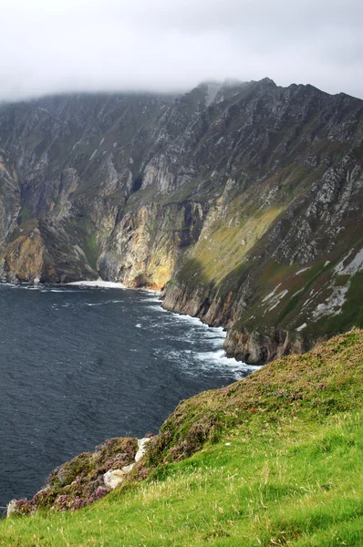 Útesy Slieve league v donegal — Stock fotografie