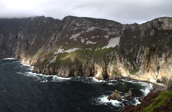 Donegal Slieve lig kayalıklarla — Stok fotoğraf