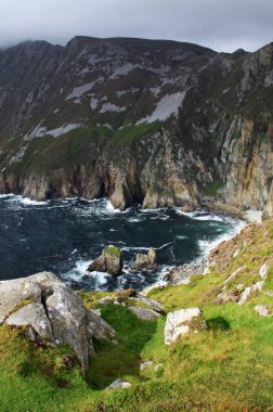 donegal Slieve lig kayalıklarla