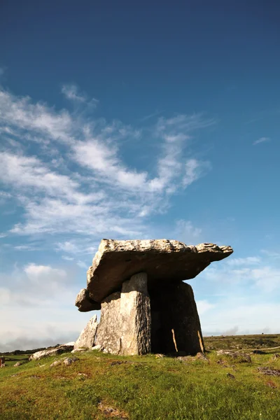 Die dolmen, burren, irland — Stockfoto