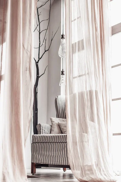 Boho tarzında modern bir iç ışık.