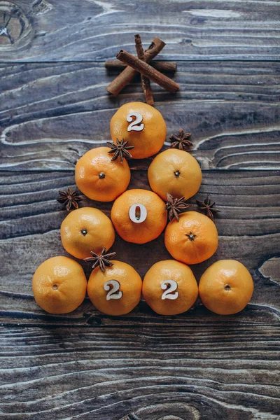 Weihnachtsbaum Aus Mandarinen — Stockfoto