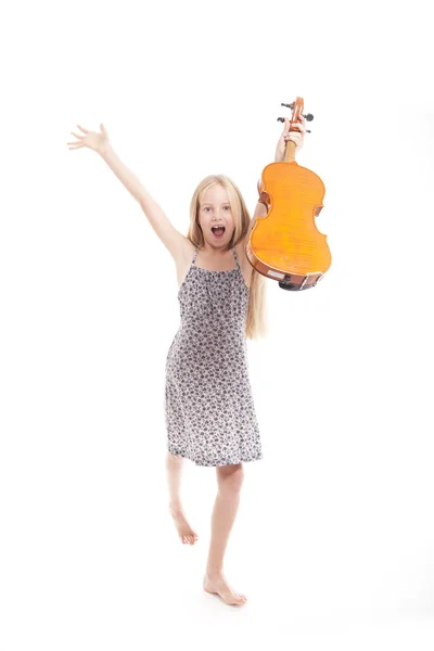 Jeune fille en robe heureuse avec violon — Photo