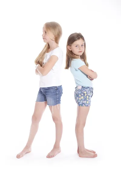 Két fiatal lány, miután a nézeteltérés — Stock Fotó