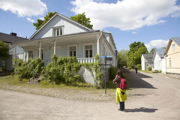 Casas rusas de madera en la isla fortaleza de Suomenlinna —  Fotos de Stock