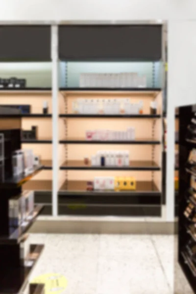 Lüks Bir Mağazada Içinde Güzellik Malzemeleri Parfüm Bulunan Dolaplar Manzara — Stok fotoğraf