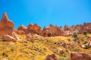 Kapadokya 'daki Zelve Açık Hava Müzesi. Kapadokya 'daki peri bacaları. Türkiye 'nin tarihi yerleri ve simgeleri. 