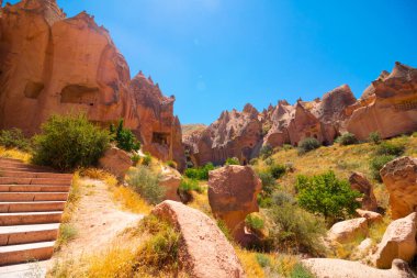 Kapadokya 'daki Zelve Açık Hava Müzesi. Kapadokya 'daki peri bacaları. Türkiye 'nin tarihi yerleri ve simgeleri. 