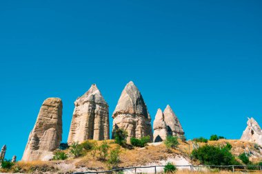 Kapadokya 'daki Peri Bacalari veya Peri Bacalari. Gorkundere Vadisi 'nde. Türkiye 'de turizm. Kapadokya 'da yürüyüş yolları.