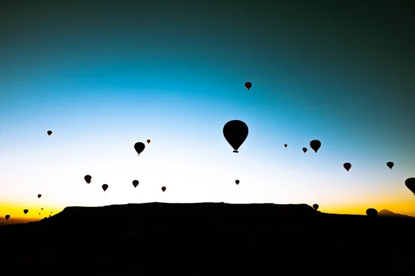 Sıcak Hava Balonları Silueti Kapadokya Sıcak Hava Balonları Gün Doğumunda — Stok fotoğraf