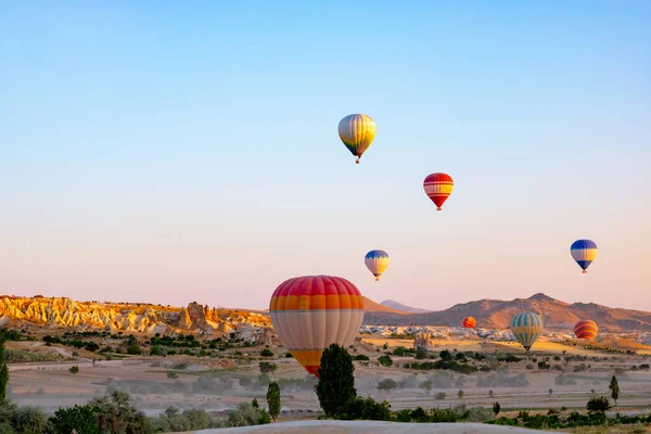 Hintergrund Kappadokien Heißluftballons Kappadokien Bei Sonnenaufgang Ballonfahren Göreme — Stockfoto
