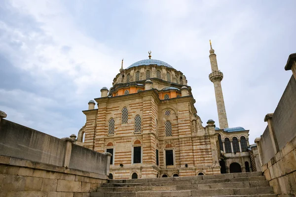 Mosquée Laleli Arrière Cour Avec Ciel Nuageux Arrière Plan Ramadan — Photo