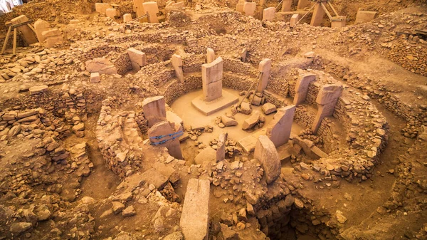 Göbeklitepe arkeolojik alanı. Sanliurfa Türkiye 'deki Göbeklitepe C Bölümü. Türkiye 'nin arkaplan fotoğrafının simgeleri.