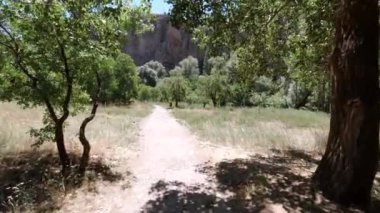 Ihlara Vadisi. POV Aksaray Türkiye 'deki Ihlara Vadisi' nde yürüyor