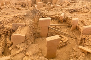 Göbeklitepe. Sanliurfa Türkiye 'deki Göbeklitepe Arkeoloji sahasında Sütunlar