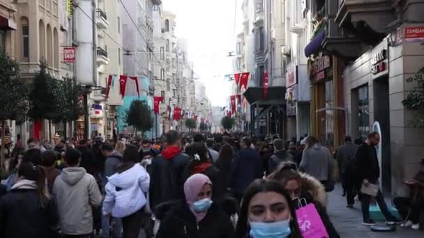 Stiklal Caddesi Stanbul Daki Stiklal Caddesi Nde Yürüyen Insanlar Hindi — Stok video