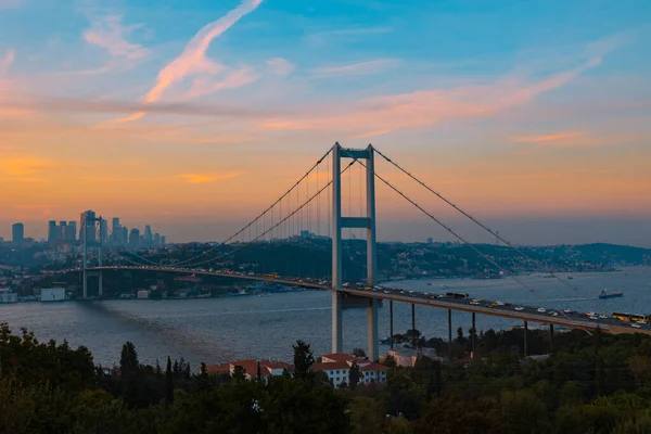 Φωτογραφία Φόντου Στην Κωνσταντινούπολη Γέφυρα Του Βοσπόρου Ηλιοβασίλεμα Ταξίδι Στην — Φωτογραφία Αρχείου