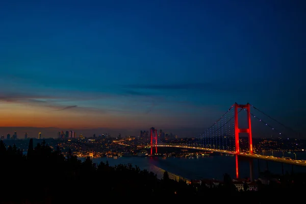 Estambul Puente Del Bósforo Anochecer Desde Nakkastepe Foto Fondo Estambul — Foto de Stock