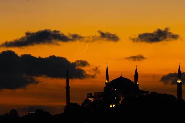 Ramadan Bakgrund Foto Månskäran Och Hagia Sophia Moskén Ramadan Eller — Stockfoto