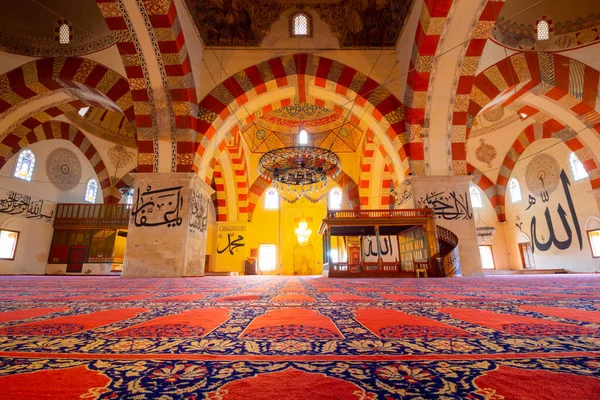 İslami arkaplan. Edirne Eski Cami veya Eski Cami. Ramazan veya kandil veya laylat el Kadir veya İslami arkaplan HDR fotoğrafı. Edirne Türkiye - 10.25.2021