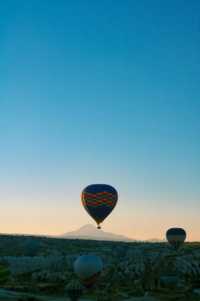 熱気球 カッパドキアの背景写真 トルコへの旅行 含まれるノイズ — ストック写真
