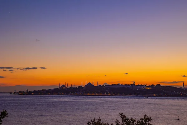 Paesaggio Urbano Istanbul Tramonto Dal Distretto Uskudar Rumore Incluso — Foto Stock