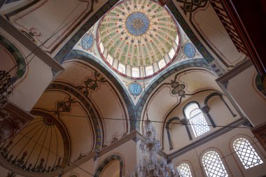 Zeyrek Camii. Molla Zeyrek Camii 'nin Kubbesi veya İstanbul' daki eski Pantokrator Kilisesi. İstanbul Türkiye - 10.15.2021