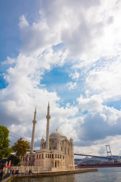 Ortakoy Mosque Cloudy Sky Istanbul Turkey 2021 — Stock Photo, Image