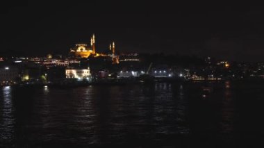 İstanbul gecesi. İstanbul 'da gecenin POV videosu