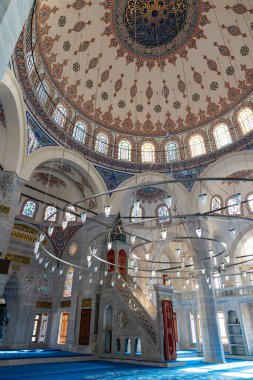 İstanbul 'daki Azapkapı Sokollu Mehmet Paşa Camii. İstanbul Türkiye - 1.14.2022