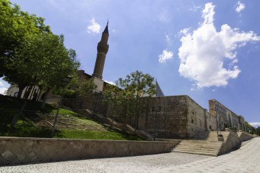 Gündüz vakti Konya 'daki Alaaddin Keykubad Camii. Seljuk mimari arka plan fotoğrafı. 