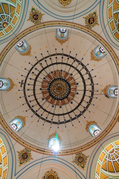 Konya Aziziye Camii Kubbesi. İslami mimari arka plan fotoğrafı. Konya Türkiye - 5.18.2022