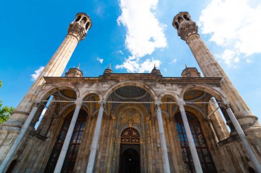 Konya 'daki Aziziye Camii. Ramazan veya kandil veya laylat al-Qadr veya kadir gecesi veya İslami arkaplan fotoğrafı.