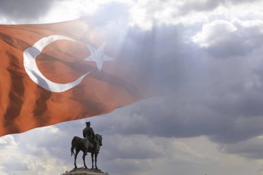 Mustafa Kemal Atatürk anıtı ve Türk bayrağı. Türk halk fotoğrafları. 29 Ekim Cumhuriyet Günü veya 29 Ekim Cumhuriyet Bayrami konsept fotoğrafı.
